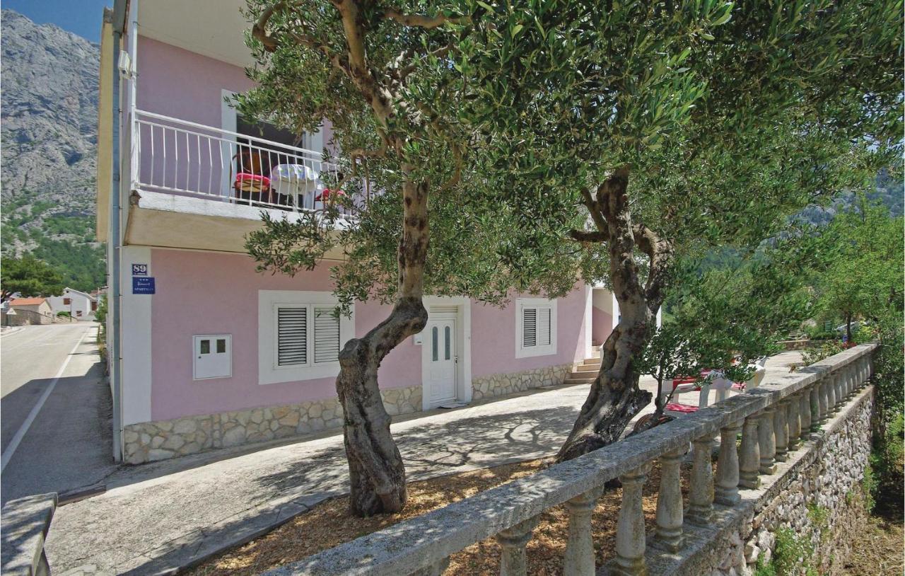 2 Bedroom Cozy Apartment In Makarska Eksteriør billede