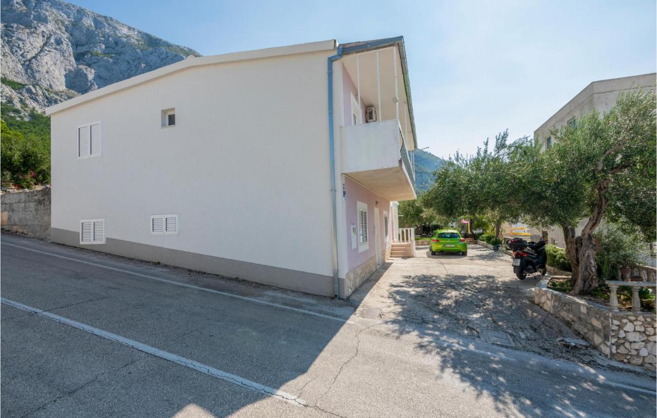2 Bedroom Cozy Apartment In Makarska Eksteriør billede